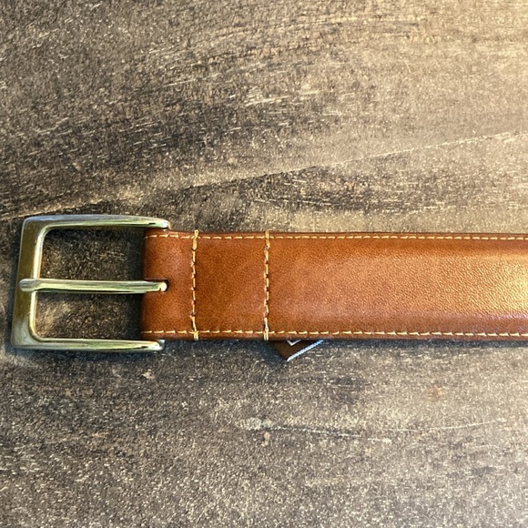 Trafalgar Mens Leather Belt Size 36 Brown Gold Tone Buckle 1" Width - Picture 8 of 12
